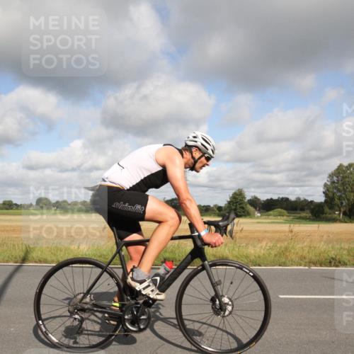 25.08.2024 - Elbe Triathlon Hamburg Fuchs,  Jonas http://msf.ph/oto/6833553 25.08.2024 09:56:08 Radfahren 354, 420, 280 meine-sportfotos.de
