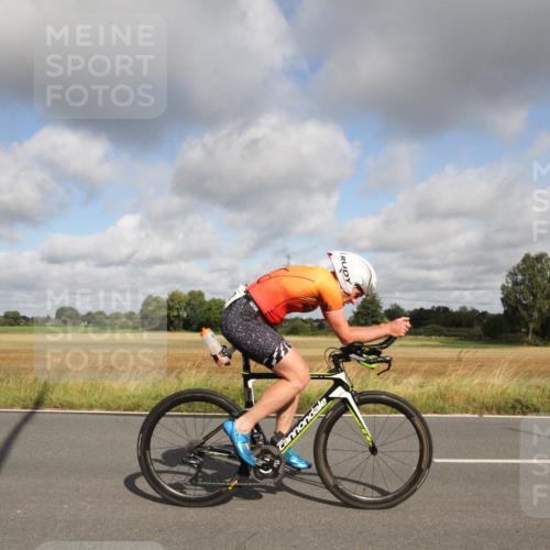 25.08.2024 - Elbe Triathlon Hamburg Fuchs,  Jonas http://msf.ph/oto/6833560 25.08.2024 09:56:16 Radfahren 280, 442, 452, 293 meine-sportfotos.de