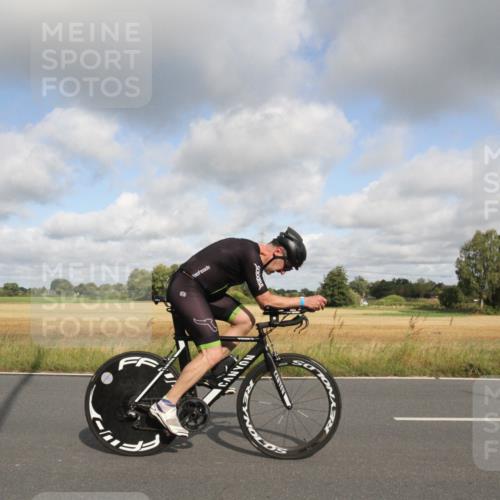 25.08.2024 - Elbe Triathlon Hamburg Fuchs,  Jonas http://msf.ph/oto/6833575 25.08.2024 09:56:27 Radfahren 261, 202, 370, 398 meine-sportfotos.de