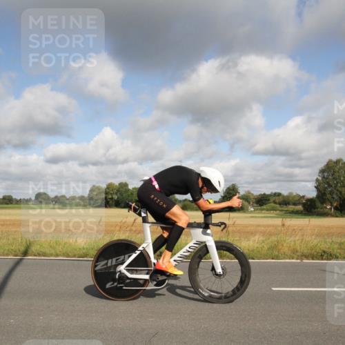 25.08.2024 - Elbe Triathlon Hamburg Fuchs,  Jonas http://msf.ph/oto/6833608 25.08.2024 09:56:56 Radfahren 1850, 224, 396, 205, 362 meine-sportfotos.de