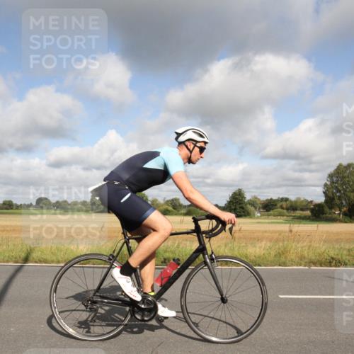 25.08.2024 - Elbe Triathlon Hamburg Fuchs,  Jonas http://msf.ph/oto/6833611 25.08.2024 09:56:59 Radfahren 224, 396, 205, 362 meine-sportfotos.de