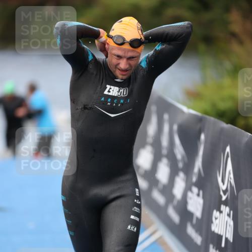 25.08.2024 - Elbe Triathlon Hamburg H.Heesch http://msf.ph/oto/6833620 25.08.2024 08:33:11 Schwimmen 50, 60, 99, 105 meine-sportfotos.de
