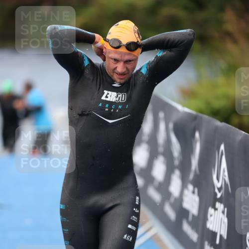 25.08.2024 - Elbe Triathlon Hamburg H.Heesch http://msf.ph/oto/6833623 25.08.2024 08:33:11 Schwimmen 50, 60, 99, 105 meine-sportfotos.de