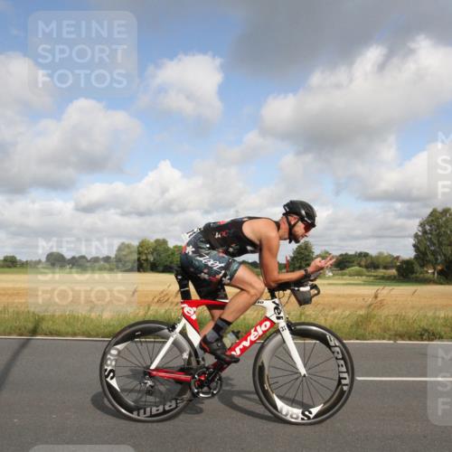 25.08.2024 - Elbe Triathlon Hamburg Fuchs,  Jonas http://msf.ph/oto/6833632 25.08.2024 09:57:22 Radfahren 303, 545, 530, 215, 382, 378, 333, 447 meine-sportfotos.de