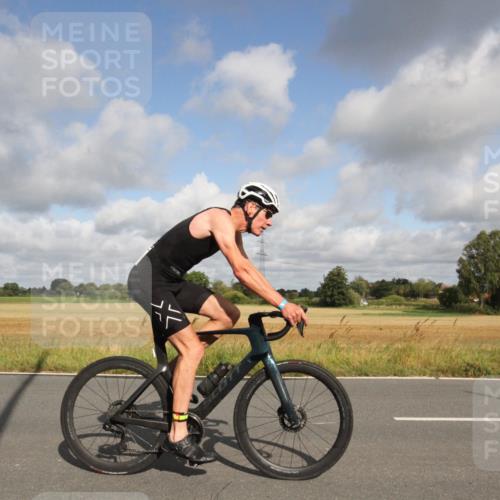 25.08.2024 - Elbe Triathlon Hamburg Fuchs,  Jonas http://msf.ph/oto/6833649 25.08.2024 09:57:38 Radfahren 372, 485, 435, 236, 235, 267 meine-sportfotos.de