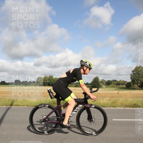 25.08.2024 - Elbe Triathlon Hamburg Fuchs,  Jonas http://msf.ph/oto/6833676 25.08.2024 09:58:06 Radfahren 317, 548, 470 meine-sportfotos.de