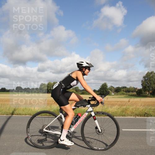 25.08.2024 - Elbe Triathlon Hamburg Fuchs,  Jonas http://msf.ph/oto/6833679 25.08.2024 09:58:08 Radfahren 317, 548, 470 meine-sportfotos.de