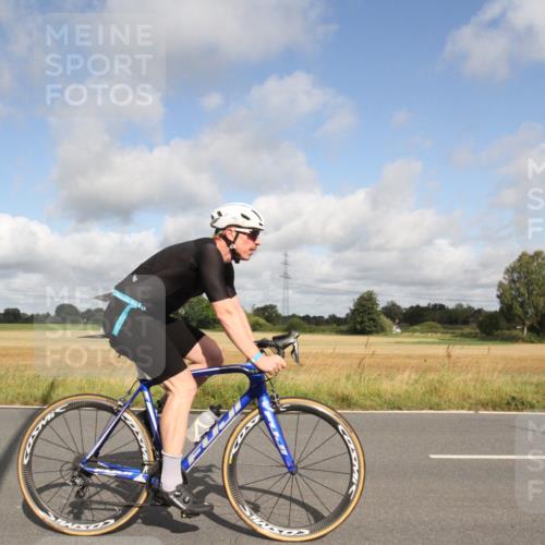 25.08.2024 - Elbe Triathlon Hamburg Fuchs,  Jonas http://msf.ph/oto/6833697 25.08.2024 09:58:36 Radfahren 455, 285, 388, 345, 417 meine-sportfotos.de