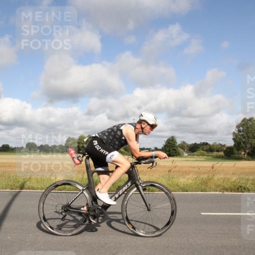 25.08.2024 - Elbe Triathlon Hamburg Fuchs,  Jonas http://msf.ph/oto/6833720 25.08.2024 09:58:57 Radfahren 469, 233, 446, 528, 220 meine-sportfotos.de
