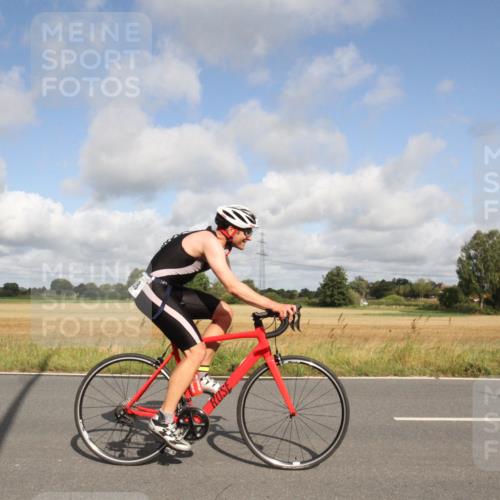 25.08.2024 - Elbe Triathlon Hamburg Fuchs,  Jonas http://msf.ph/oto/6833725 25.08.2024 09:58:58 Radfahren 469, 233, 446, 528, 220 meine-sportfotos.de