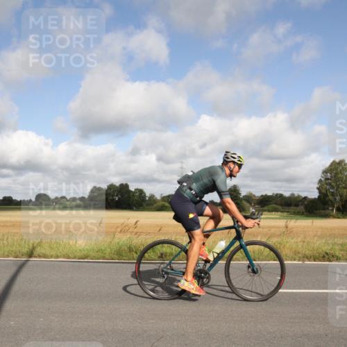 25.08.2024 - Elbe Triathlon Hamburg Fuchs,  Jonas http://msf.ph/oto/6833731 25.08.2024 09:59:13 Radfahren 262, 508 meine-sportfotos.de
