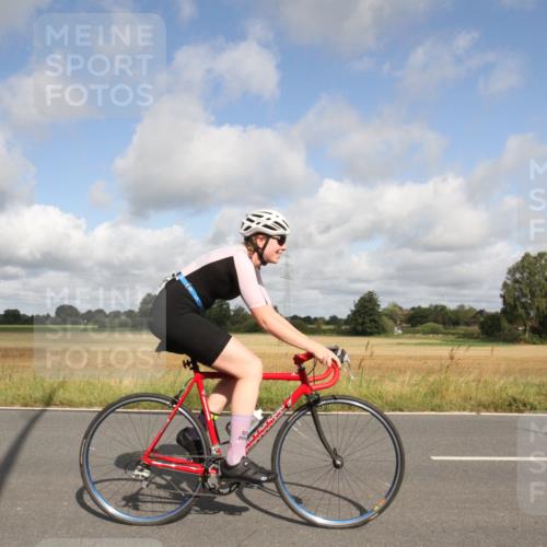 25.08.2024 - Elbe Triathlon Hamburg Fuchs,  Jonas http://msf.ph/oto/6833736 25.08.2024 09:59:17 Radfahren 262, 508, 497 meine-sportfotos.de
