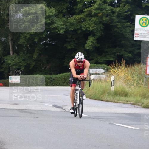 25.08.2024 - Elbe Triathlon Hamburg Fuchs,  Jonas http://msf.ph/oto/6833750 25.08.2024 08:34:21 Radfahren 85 meine-sportfotos.de