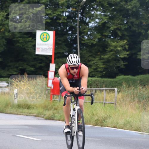 25.08.2024 - Elbe Triathlon Hamburg Fuchs,  Jonas http://msf.ph/oto/6833767 25.08.2024 08:34:22 Radfahren 85 meine-sportfotos.de