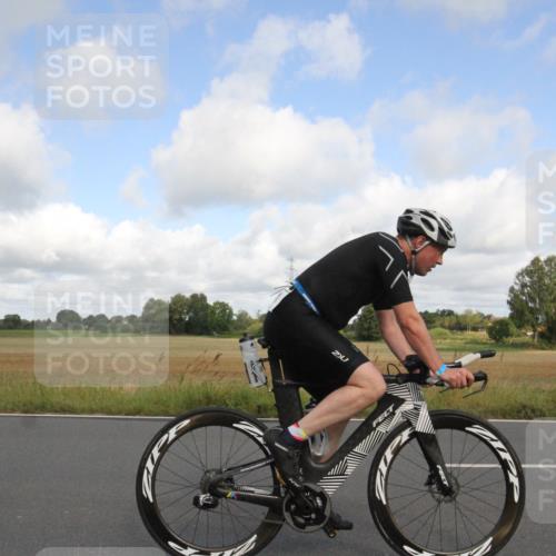 25.08.2024 - Elbe Triathlon Hamburg Fuchs,  Jonas http://msf.ph/oto/6833775 25.08.2024 09:59:40 Radfahren 411, 381 meine-sportfotos.de