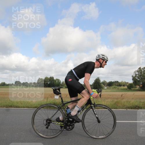 25.08.2024 - Elbe Triathlon Hamburg Fuchs,  Jonas http://msf.ph/oto/6833779 25.08.2024 09:59:43 Radfahren 411, 381 meine-sportfotos.de