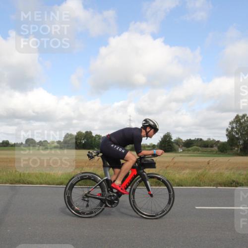 25.08.2024 - Elbe Triathlon Hamburg Fuchs,  Jonas http://msf.ph/oto/6833799 25.08.2024 10:00:03 Radfahren 254, 277, 351, 507, 384 meine-sportfotos.de