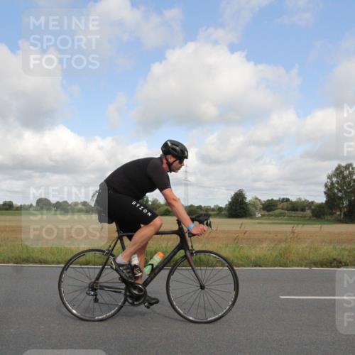 25.08.2024 - Elbe Triathlon Hamburg Fuchs,  Jonas http://msf.ph/oto/6833811 25.08.2024 10:00:08 Radfahren 351, 507, 384, 438 meine-sportfotos.de