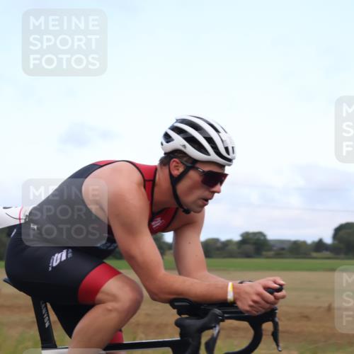 25.08.2024 - Elbe Triathlon Hamburg Fuchs,  Jonas http://msf.ph/oto/6833818 25.08.2024 08:34:23 Radfahren 85 meine-sportfotos.de