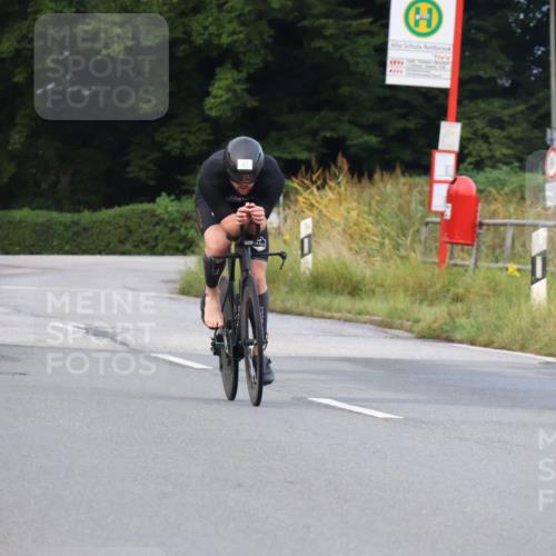 25.08.2024 - Elbe Triathlon Hamburg Fuchs,  Jonas http://msf.ph/oto/6833822 25.08.2024 08:35:23 Radfahren 47 meine-sportfotos.de