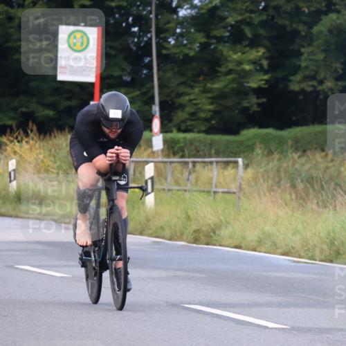 25.08.2024 - Elbe Triathlon Hamburg Fuchs,  Jonas http://msf.ph/oto/6833825 25.08.2024 08:35:24 Radfahren 47 meine-sportfotos.de