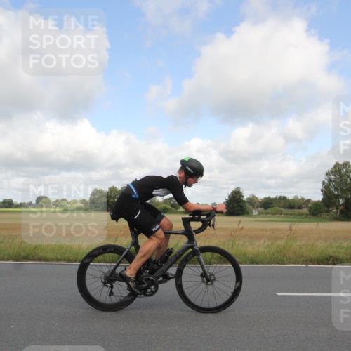 25.08.2024 - Elbe Triathlon Hamburg Fuchs,  Jonas http://msf.ph/oto/6833826 25.08.2024 10:00:40 Radfahren 321, 339, 290, 385 meine-sportfotos.de