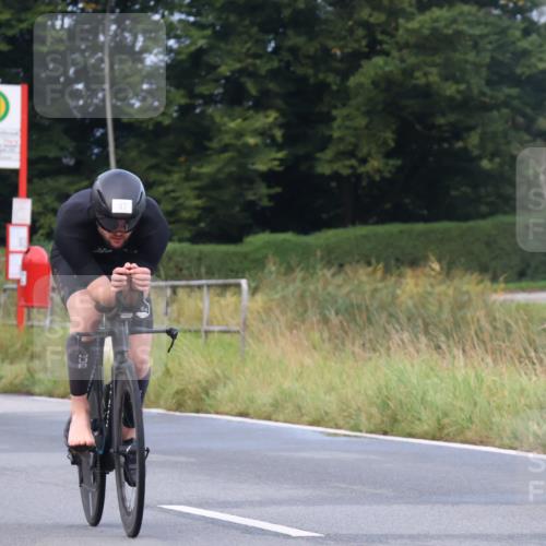 25.08.2024 - Elbe Triathlon Hamburg Fuchs,  Jonas http://msf.ph/oto/6833829 25.08.2024 08:35:24 Radfahren 47 meine-sportfotos.de