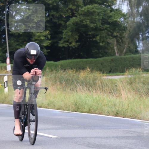 25.08.2024 - Elbe Triathlon Hamburg Fuchs,  Jonas http://msf.ph/oto/6833832 25.08.2024 08:35:24 Radfahren 47 meine-sportfotos.de