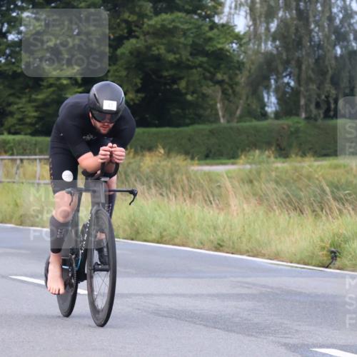 25.08.2024 - Elbe Triathlon Hamburg Fuchs,  Jonas http://msf.ph/oto/6833834 25.08.2024 08:35:25 Radfahren 47 meine-sportfotos.de