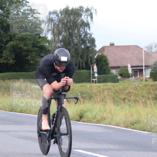 25.08.2024 - Elbe Triathlon Hamburg Fuchs,  Jonas http://msf.ph/oto/6833840 25.08.2024 08:35:25 Radfahren 47 meine-sportfotos.de