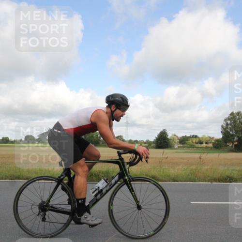 25.08.2024 - Elbe Triathlon Hamburg Fuchs,  Jonas http://msf.ph/oto/6833841 25.08.2024 10:00:46 Radfahren 339, 290, 385, 305, 401, 547 meine-sportfotos.de