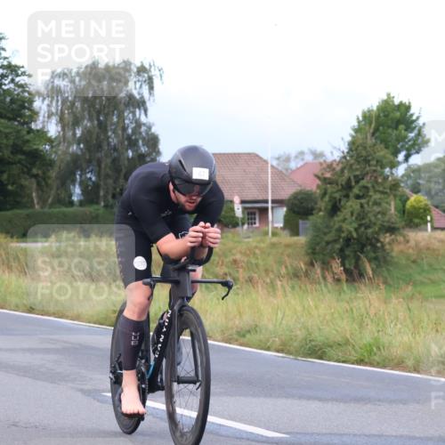 25.08.2024 - Elbe Triathlon Hamburg Fuchs,  Jonas http://msf.ph/oto/6833848 25.08.2024 08:35:25 Radfahren 47 meine-sportfotos.de
