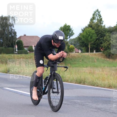 25.08.2024 - Elbe Triathlon Hamburg Fuchs,  Jonas http://msf.ph/oto/6833850 25.08.2024 08:35:25 Radfahren 47 meine-sportfotos.de