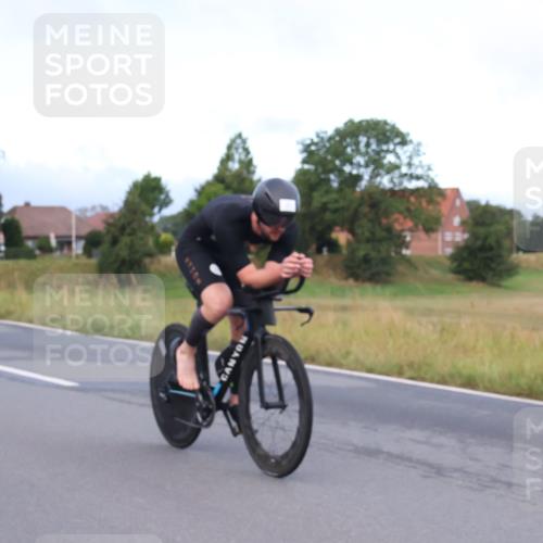 25.08.2024 - Elbe Triathlon Hamburg Fuchs,  Jonas http://msf.ph/oto/6833852 25.08.2024 08:35:25 Radfahren 47 meine-sportfotos.de