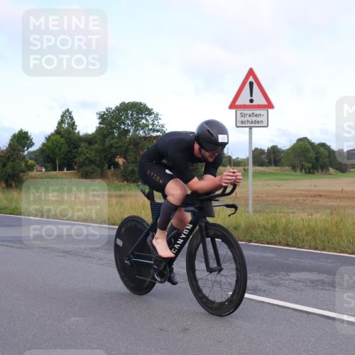 25.08.2024 - Elbe Triathlon Hamburg Fuchs,  Jonas http://msf.ph/oto/6833854 25.08.2024 08:35:26 Radfahren 47 meine-sportfotos.de