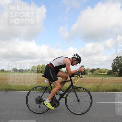 25.08.2024 - Elbe Triathlon Hamburg Fuchs,  Jonas http://msf.ph/oto/6833855 25.08.2024 10:00:53 Radfahren 305, 401, 547, 407, 486, 211, 214 meine-sportfotos.de