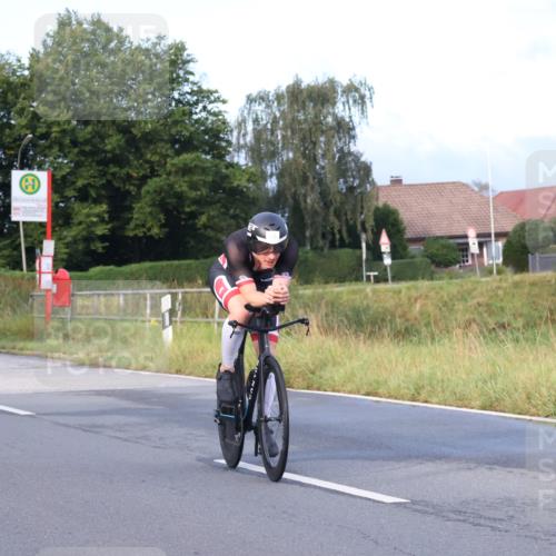 25.08.2024 - Elbe Triathlon Hamburg Fuchs,  Jonas http://msf.ph/oto/6833884 25.08.2024 08:36:28 Radfahren 65 meine-sportfotos.de