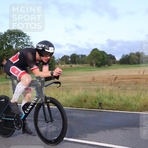25.08.2024 - Elbe Triathlon Hamburg Fuchs,  Jonas http://msf.ph/oto/6833903 25.08.2024 08:36:29 Radfahren 65 meine-sportfotos.de