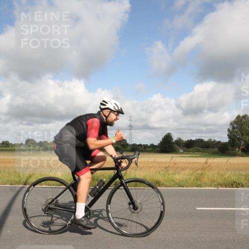25.08.2024 - Elbe Triathlon Hamburg Fuchs,  Jonas http://msf.ph/oto/6833904 25.08.2024 10:01:16 Radfahren 364, 516, 276 meine-sportfotos.de