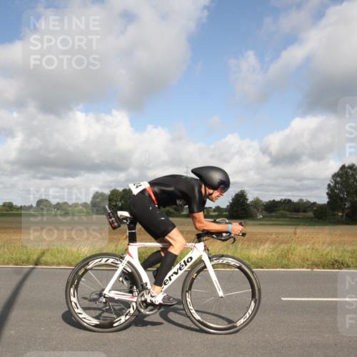 25.08.2024 - Elbe Triathlon Hamburg Fuchs,  Jonas http://msf.ph/oto/6833913 25.08.2024 10:01:26 Radfahren 355, 424 meine-sportfotos.de