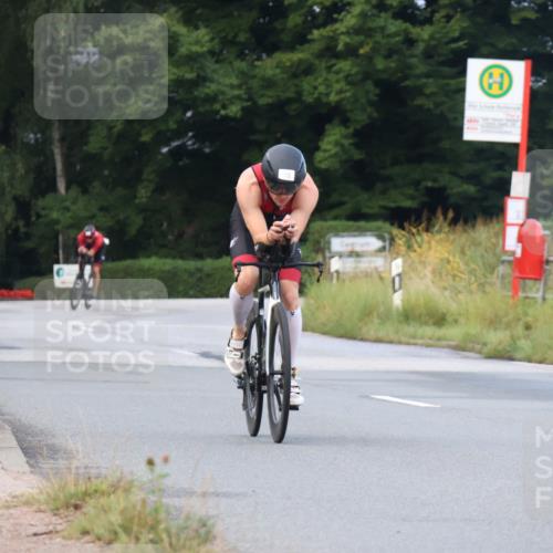 25.08.2024 - Elbe Triathlon Hamburg Fuchs,  Jonas http://msf.ph/oto/6833918 25.08.2024 08:37:54 Radfahren 78, 82 meine-sportfotos.de