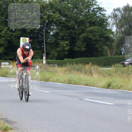25.08.2024 - Elbe Triathlon Hamburg Fuchs,  Jonas http://msf.ph/oto/6833935 25.08.2024 08:37:55 Radfahren 78, 82 meine-sportfotos.de