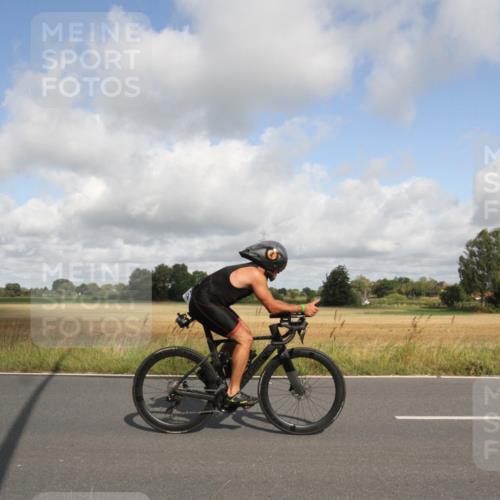 25.08.2024 - Elbe Triathlon Hamburg Fuchs,  Jonas http://msf.ph/oto/6833974 25.08.2024 10:02:36 Radfahren 468, 450, 312 meine-sportfotos.de