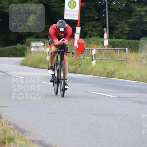 25.08.2024 - Elbe Triathlon Hamburg Fuchs,  Jonas http://msf.ph/oto/6833986 25.08.2024 08:38:00 Radfahren 82 meine-sportfotos.de