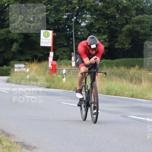 25.08.2024 - Elbe Triathlon Hamburg Fuchs,  Jonas http://msf.ph/oto/6833999 25.08.2024 08:38:00 Radfahren 82 meine-sportfotos.de