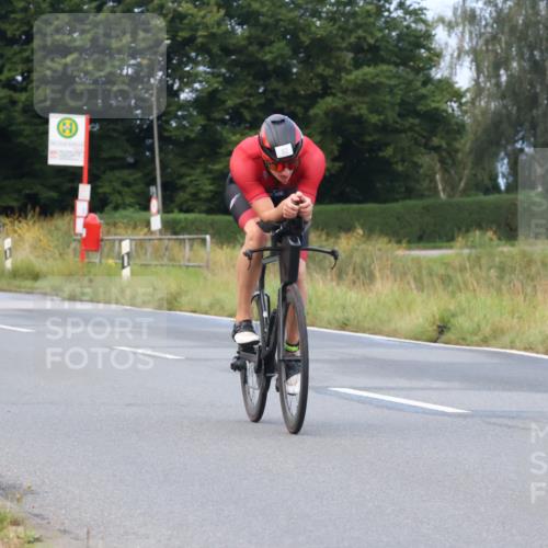 25.08.2024 - Elbe Triathlon Hamburg Fuchs,  Jonas http://msf.ph/oto/6834002 25.08.2024 08:38:01 Radfahren 82 meine-sportfotos.de