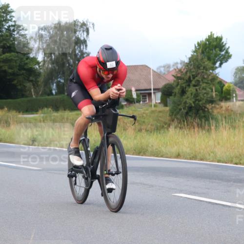 25.08.2024 - Elbe Triathlon Hamburg Fuchs,  Jonas http://msf.ph/oto/6834021 25.08.2024 08:38:01 Radfahren 82 meine-sportfotos.de