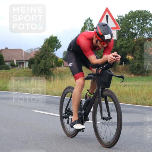 25.08.2024 - Elbe Triathlon Hamburg Fuchs,  Jonas http://msf.ph/oto/6834028 25.08.2024 08:38:01 Radfahren 82 meine-sportfotos.de