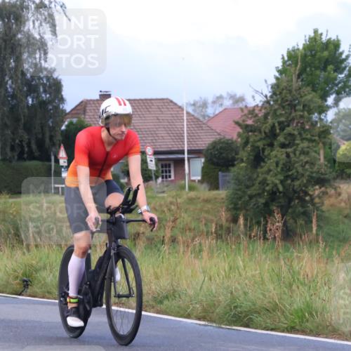 25.08.2024 - Elbe Triathlon Hamburg Fuchs,  Jonas http://msf.ph/oto/6834044 25.08.2024 08:38:20 Radfahren 68 meine-sportfotos.de