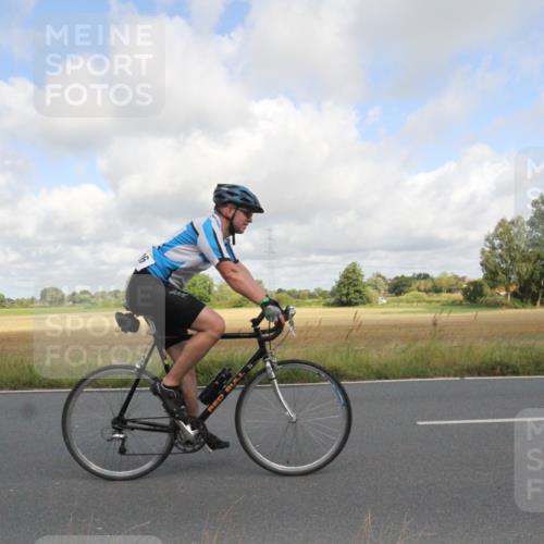 25.08.2024 - Elbe Triathlon Hamburg Fuchs,  Jonas http://msf.ph/oto/6834058 25.08.2024 10:03:34 Radfahren 532, 488, 135, 286, 223 meine-sportfotos.de
